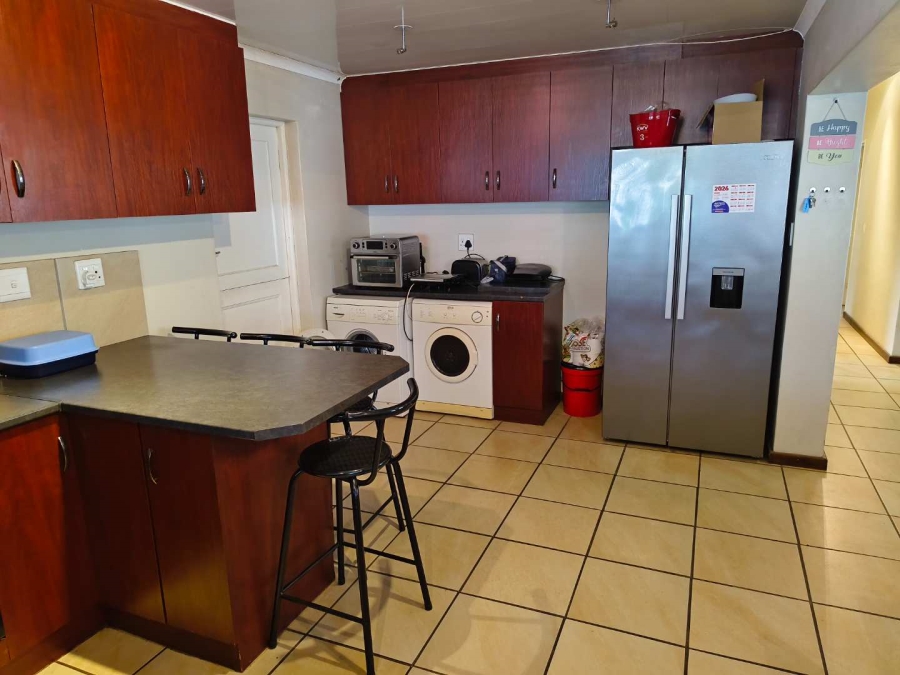 To Let 2 Bedroom Property for Rent in Paarl Western Cape
